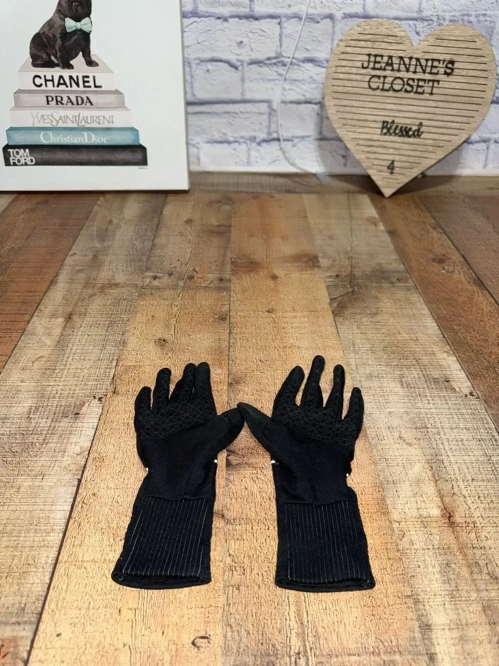 Nike Women's Sphere Running Gloves, Small - Black